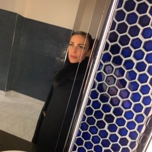 Meet your Posher, Alexis